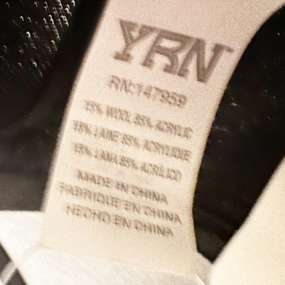 YRN Migos NWT Metal Gold Logo Adjustable Snapback Black Cap Hat Wool Blend - Picture 4 of 6